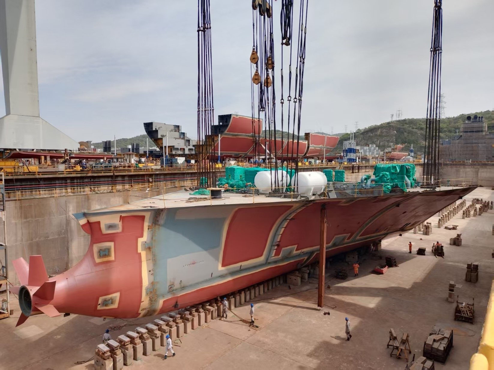 常石造船中國基地，以全球首艘甲醇燃料 5900TEU 型集裝箱運輸船挑戰(zhàn)嶄新的未來